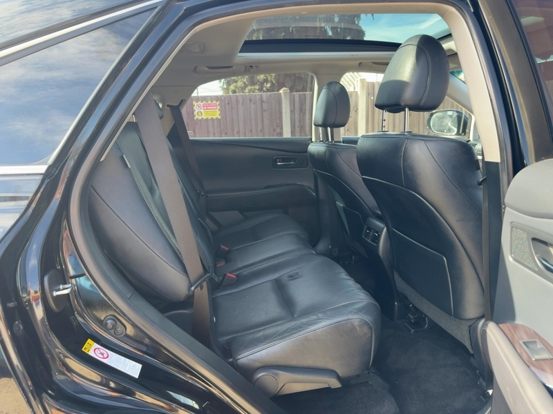 Lexus 3.5 V6 ADVANCE SUV 5DR PETROL HYBRID CVT 4WD AUTO PAN ROOF HEATED SEATS SAT NAV BLUETOOTH AUX INPUT DAB STEREO PARKING AIDS 83000 MILES FSH 8 SERVICES 72-74 Mitcham Road