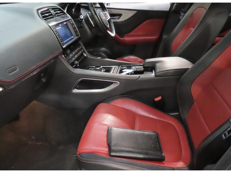 Jaguar 2.0 P250i R-Sport SUV 5dr Petrol Auto AWD Euro 6 (s/s) (250 ps) 72-74 Mitcham Road