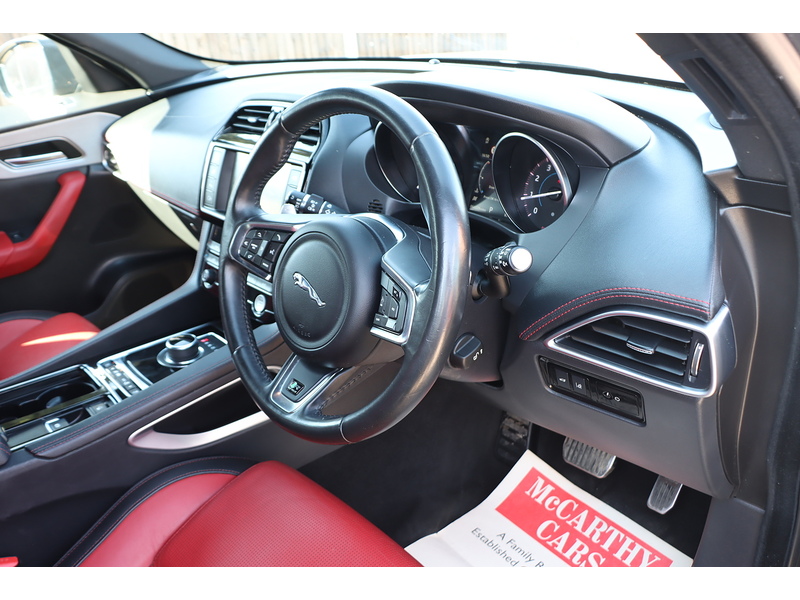Jaguar 2.0 P250I R-SPORT SUV 5DR PETROL AWD AUTO HEATED SEATS SAT NAV BLUETOOTH DAB STEREO REAR CAMERA PARKING AIDS 2 OWNERS ONLY 66000 MILES FSH 6 SERVICES 72-74 Mitcham Road