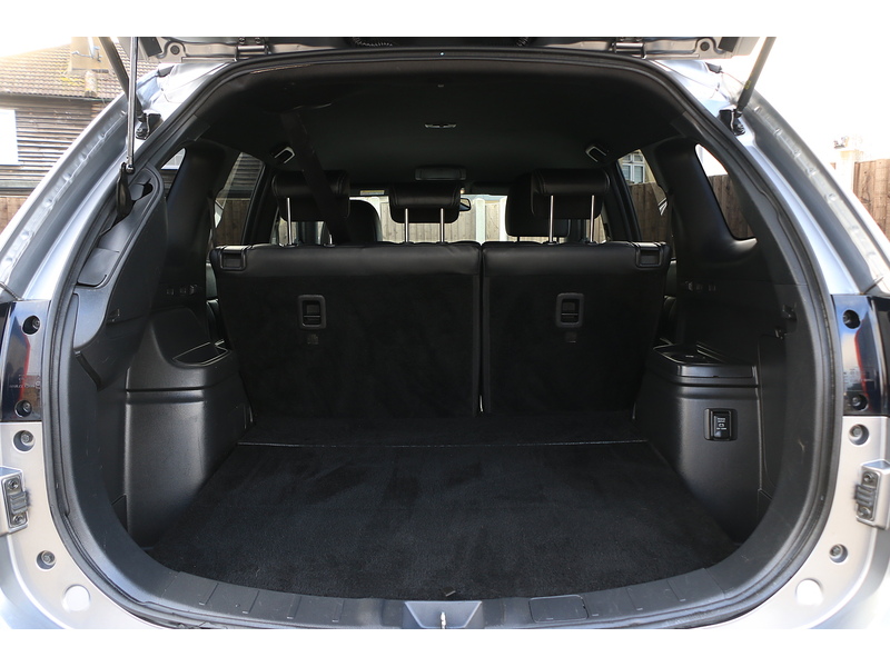 Mitsubishi 2.4H TWINMOTOR 13.8KWH 4H SUV 5DR PETROL PLUG-IN HYBRID CVT 4WD AUTO HEATED SEATS SAT NAV BLUETOOTH APPLE CARPLAY REAR CAMERA 2 OWNERS 92000 MILES SH 72-74 Mitcham Road