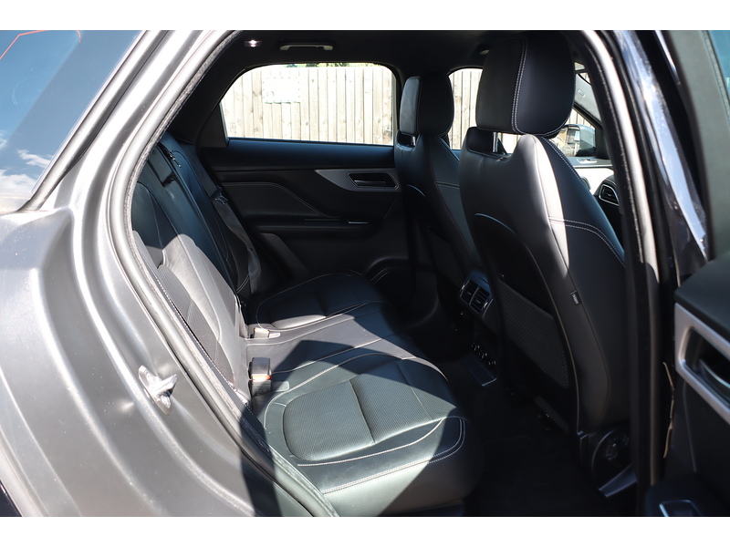 Jaguar 2.0 P250I R-SPORT SUV 5DR PETROL AWD AUTO HEATED SEATS SATNAV BLUETOOTH DAB RADIO APPLE CARPLAY REAR CAMERA PARKING AIDS 49000 MILES SH NO ULEZ CHARGE 92-96 Mitcham Road