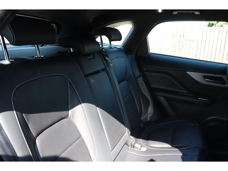 Jaguar 2.0 P250I R-SPORT SUV 5DR PETROL AWD AUTO HEATED SEATS SATNAV BLUETOOTH DAB RADIO APPLE CARPLAY REAR CAMERA PARKING AIDS 49000 MILES SH NO ULEZ CHARGE 92-96 Mitcham Road