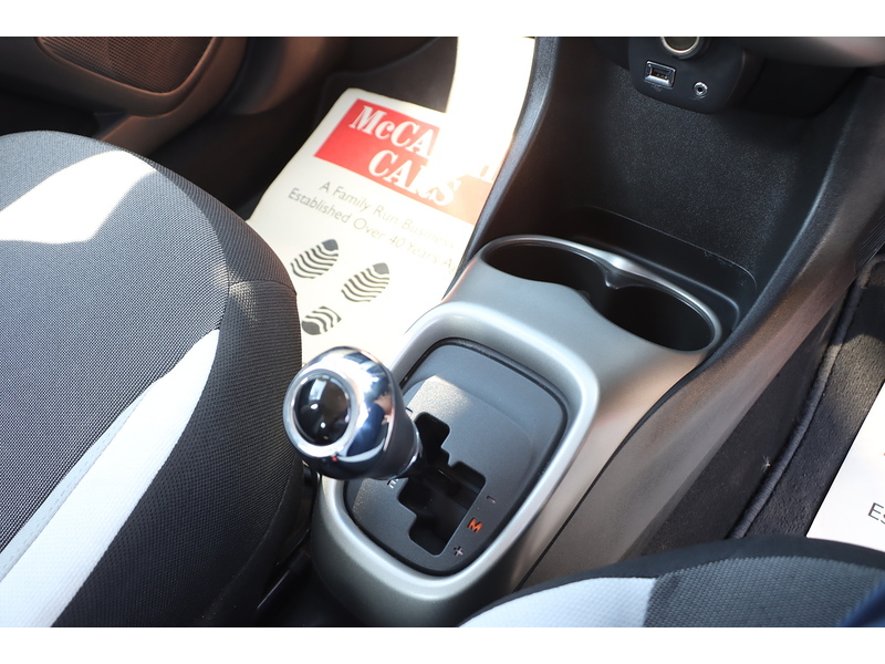 Toyota 1.0 VVT-I X-PLAY HATCHBACK 5DR PETROL X-SHIFT AUTO BLUETOOTH STEREO REAR CAMERA PARKING AIDS 2 OWNERS SAME OWNER FOR 7 YEARS 14000 MILES SH £20 TO TAX 72-74 Mitcham Road