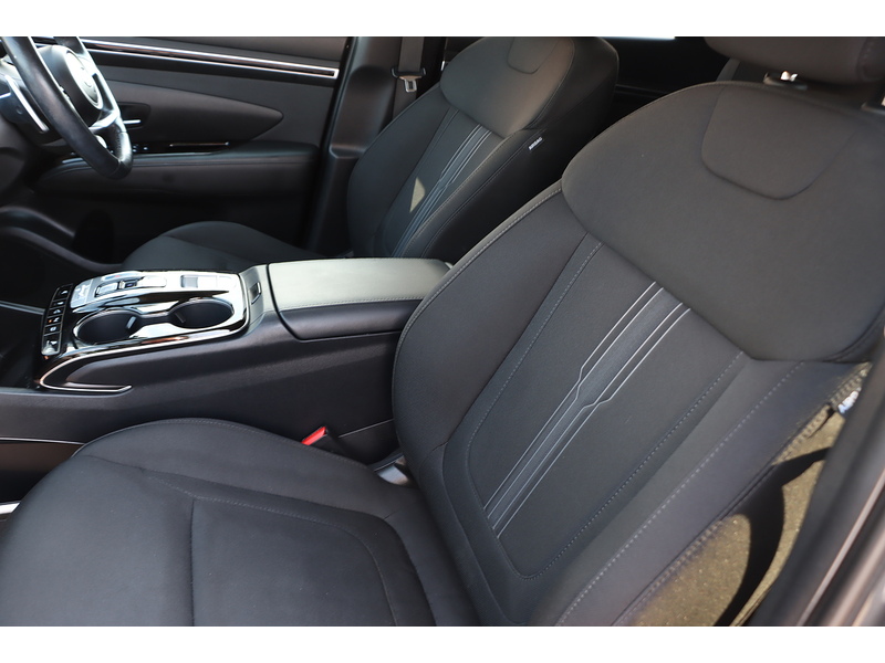 Hyundai 1.6 H T-GDI PREMIUM SUV 5DR PETROL HYBRID AUTO HEATED SEATS SAT NAV BLUETOOTH APPLE CARPLAY REAR CAMERA PARKING AIDS 1 OWNER FROM NEW 38000 MILES FSH 72-74 Mitcham Road