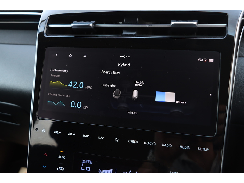 Hyundai 1.6 H T-GDI PREMIUM SUV 5DR PETROL HYBRID AUTO HEATED SEATS SAT NAV BLUETOOTH APPLE CARPLAY REAR CAMERA PARKING AIDS 1 OWNER FROM NEW 38000 MILES FSH 72-74 Mitcham Road