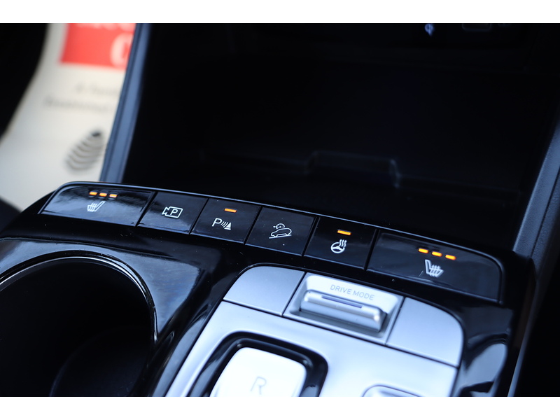 Hyundai 1.6 H T-GDI PREMIUM SUV 5DR PETROL HYBRID AUTO HEATED SEATS SAT NAV BLUETOOTH APPLE CARPLAY REAR CAMERA PARKING AIDS 1 OWNER FROM NEW 38000 MILES FSH 72-74 Mitcham Road