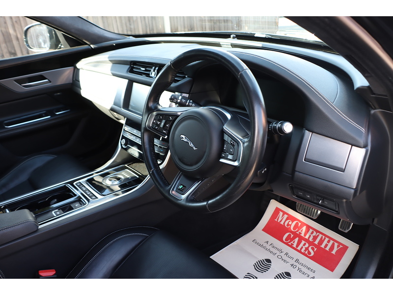 Jaguar 2.0I R-SPORT GPF SALOON 4DR PETROL AUTO LEATHER HEATED SEATS SATNAV BLUETOOTH DAB STEREO APPLE CARPLAY PARKING AIDS ONLY 89000 MILES SH NO ULEZ CHARGE 72-74 Mitcham Road