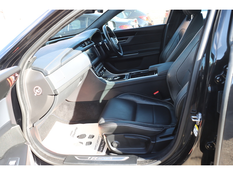 Jaguar 2.0I R-SPORT GPF SALOON 4DR PETROL AUTO LEATHER HEATED SEATS SATNAV BLUETOOTH DAB STEREO APPLE CARPLAY PARKING AIDS ONLY 89000 MILES SH NO ULEZ CHARGE 72-74 Mitcham Road