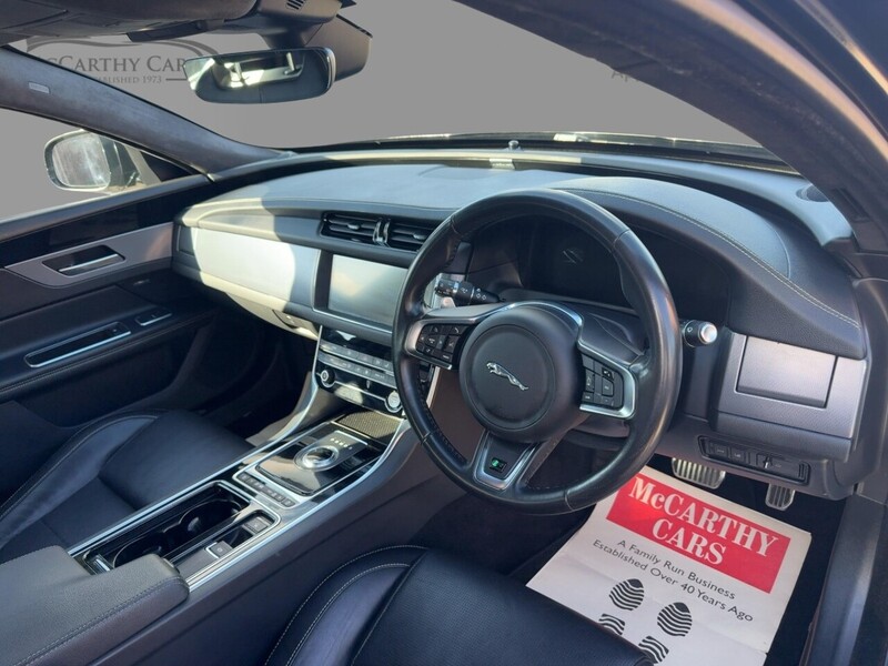 Jaguar 2.0I R-SPORT GPF SALOON 4DR PETROL AUTO LEATHER HEATED SEATS SATNAV BLUETOOTH DAB STEREO APPLE CARPLAY PARKING AIDS ONLY 89000 MILES SH NO ULEZ CHARGE 72-74 Mitcham Road