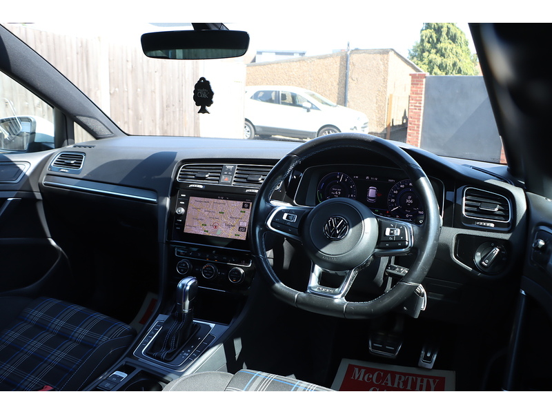 Volkswagen 1.4 TSI 8.7KWH GTE ADVANCE HATCHBACK 5DR PETROL PLUG-IN HYBRID DSG AUTO HEATED SEATS SAT NAV BLUETOOTH APPLE CARPLAY PARKING AIDS ONLY 62000 MILES FSH 72-74 Mitcham Road