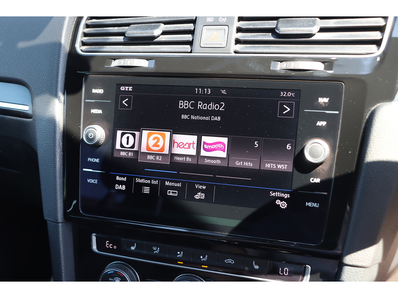 Volkswagen 1.4 TSI 8.7KWH GTE ADVANCE HATCHBACK 5DR PETROL PLUG-IN HYBRID DSG AUTO HEATED SEATS SAT NAV BLUETOOTH APPLE CARPLAY PARKING AIDS ONLY 62000 MILES FSH 72-74 Mitcham Road