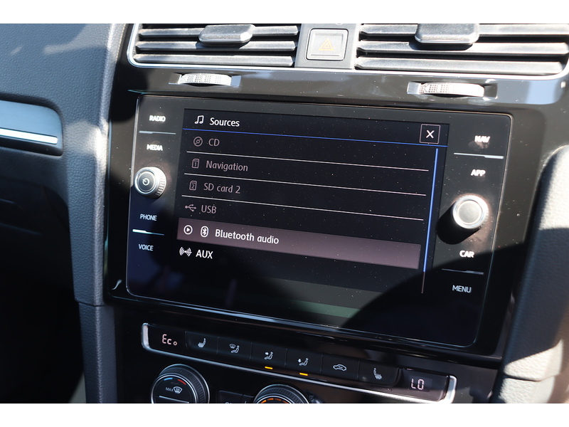Volkswagen 1.4 TSI 8.7KWH GTE ADVANCE HATCHBACK 5DR PETROL PLUG-IN HYBRID DSG AUTO HEATED SEATS SAT NAV BLUETOOTH APPLE CARPLAY PARKING AIDS ONLY 62000 MILES FSH 72-74 Mitcham Road
