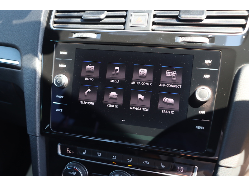 Volkswagen 1.4 TSI 8.7KWH GTE ADVANCE HATCHBACK 5DR PETROL PLUG-IN HYBRID DSG AUTO HEATED SEATS SAT NAV BLUETOOTH APPLE CARPLAY PARKING AIDS ONLY 62000 MILES FSH 72-74 Mitcham Road