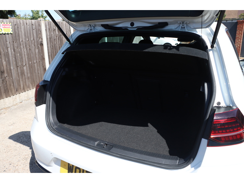 Volkswagen 1.4 TSI 8.7KWH GTE ADVANCE HATCHBACK 5DR PETROL PLUG-IN HYBRID DSG AUTO HEATED SEATS SAT NAV BLUETOOTH APPLE CARPLAY PARKING AIDS ONLY 62000 MILES FSH 72-74 Mitcham Road