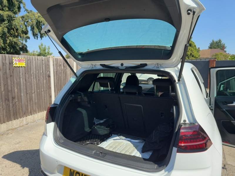 Volkswagen 1.4 TSI 8.7KWH GTE ADVANCE HATCHBACK 5DR PETROL PLUG-IN HYBRID DSG AUTO HEATED SEATS SAT NAV BLUETOOTH APPLE CARPLAY PARKING AIDS ONLY 62000 MILES FSH 72-74 Mitcham Road