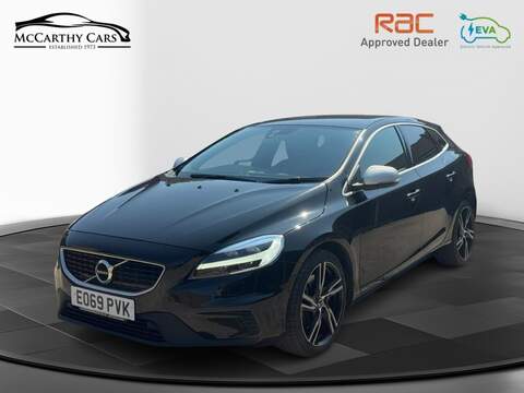 Volvo 1.5 T3 R-DESIGN EDITION HATCHBACK 5DR PETROL AUTO SAT NAV BLUETOOTH DAB STEREO REAR CAMERA PARKING AIDS 2 OWNERS SAME OWNER FOR 3 YEARS 50000 MILES SH