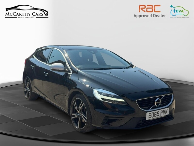 Volvo 1.5 T3 R-DESIGN EDITION HATCHBACK 5DR PETROL AUTO SAT NAV BLUETOOTH DAB STEREO REAR CAMERA PARKING AIDS 2 OWNERS SAME OWNER FOR 3 YEARS 50000 MILES SH 72-74 Mitcham Road