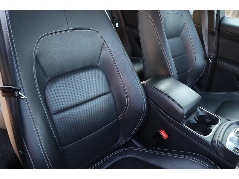 Jaguar 2.0 P250 R-DYNAMIC SE SUV 5DR PETROL AWD AUTO SAT NAV BLUETOOTH DAB RADIO APPLE CARPLAY REAR CAMERA PARKING AIDS SAME OWNER FOR 4 YEARS 87000 MILES SH 72-74 Mitcham Road
