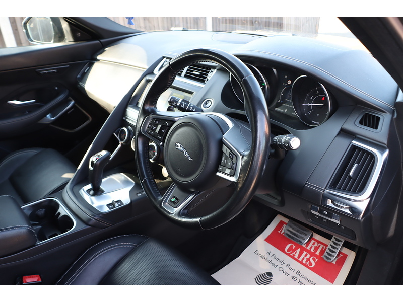 Jaguar 2.0 P250 R-DYNAMIC SE SUV 5DR PETROL AWD AUTO SAT NAV BLUETOOTH DAB RADIO APPLE CARPLAY REAR CAMERA PARKING AIDS SAME OWNER FOR 4 YEARS 87000 MILES SH 72-74 Mitcham Road