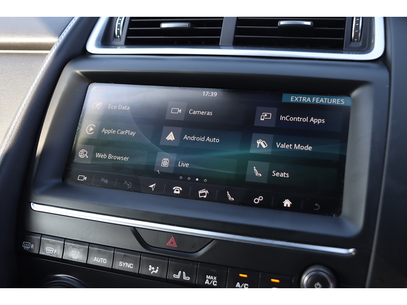 Jaguar 2.0 P250 R-DYNAMIC SE SUV 5DR PETROL AWD AUTO SAT NAV BLUETOOTH DAB RADIO APPLE CARPLAY REAR CAMERA PARKING AIDS SAME OWNER FOR 4 YEARS 87000 MILES SH 72-74 Mitcham Road