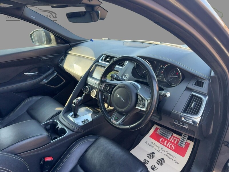 Jaguar 2.0 P250 R-DYNAMIC SE SUV 5DR PETROL AWD AUTO SAT NAV BLUETOOTH DAB RADIO APPLE CARPLAY REAR CAMERA PARKING AIDS SAME OWNER FOR 4 YEARS 87000 MILES SH 72-74 Mitcham Road
