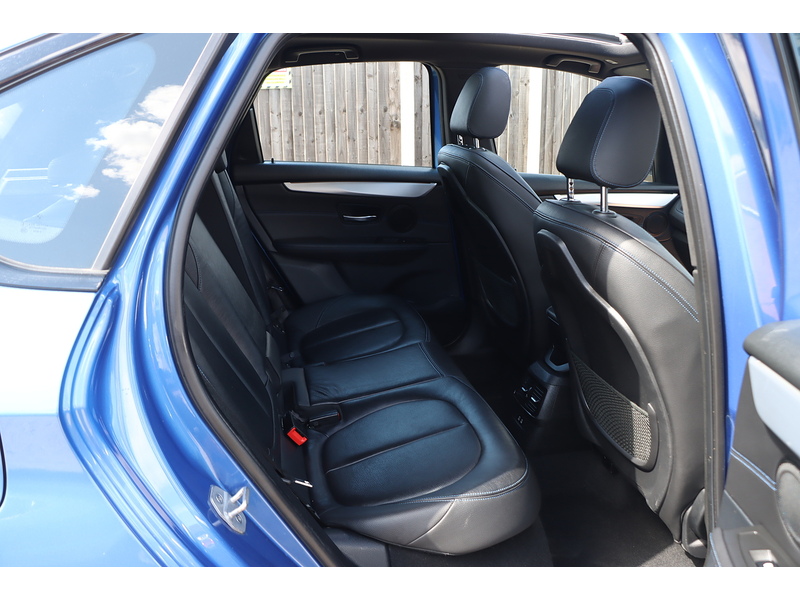 BMW 225XE 1.5 7.6KWH M SPORT (PREMIUM) MPV 5DR PETROL PLUG-IN HYBRID 4WD AUTO SUNROOF HEATED SEATS SATNAV BLUETOOTH DAB RADIO PARKING AIDS 84000 MILES FSH 72-74 Mitcham Road