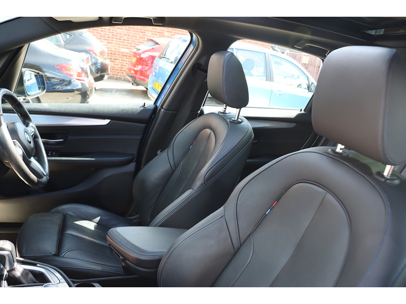 BMW 225XE 1.5 7.6KWH M SPORT (PREMIUM) MPV 5DR PETROL PLUG-IN HYBRID 4WD AUTO SUNROOF HEATED SEATS SATNAV BLUETOOTH DAB RADIO PARKING AIDS 84000 MILES FSH 72-74 Mitcham Road