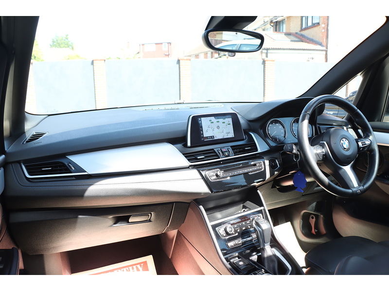 BMW 225XE 1.5 7.6KWH M SPORT (PREMIUM) MPV 5DR PETROL PLUG-IN HYBRID 4WD AUTO SUNROOF HEATED SEATS SATNAV BLUETOOTH DAB RADIO PARKING AIDS 84000 MILES FSH 72-74 Mitcham Road