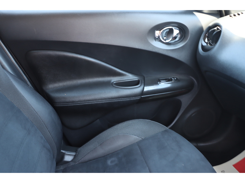 Nissan 1.6 BOSE PERSONAL EDITION SUV 5DR PETROL XTRON AUTO BLUETOOTH DAB STEREO BOSE SOUND SYSTEM REAR CAMERA 2 OWNERS SAME OWNER FOR 4 YEARS 58000 MILES SH 72-74 Mitcham Road