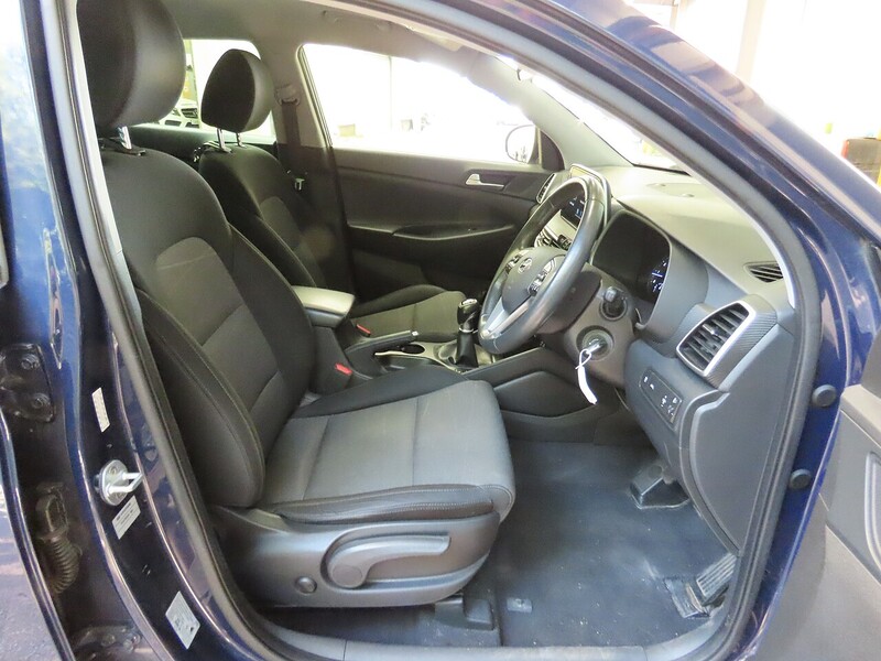 Hyundai 1.6 GDI SE NAV SUV 5DR PETROL MANUAL SATNAV BLUETOOTH DAB STEREO APPLE CARPLAY REAR CAMERA PARKING AIDS 2 OWNERS SAME OWNER FOR 5 YEARS 65000 MILES SH 72-74 Mitcham Road