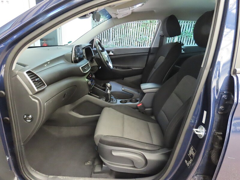 Hyundai 1.6 GDI SE NAV SUV 5DR PETROL MANUAL SATNAV BLUETOOTH DAB STEREO APPLE CARPLAY REAR CAMERA PARKING AIDS 2 OWNERS SAME OWNER FOR 5 YEARS 65000 MILES SH 72-74 Mitcham Road