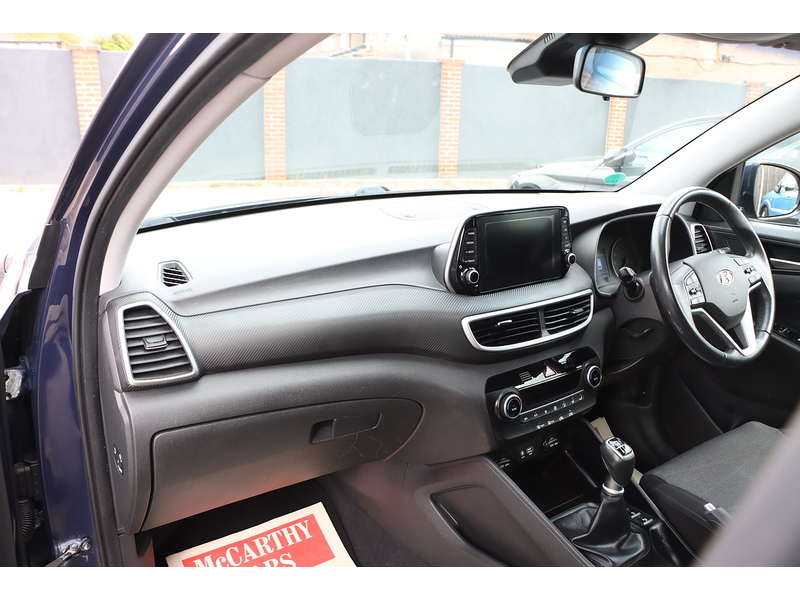 Hyundai 1.6 GDI SE NAV SUV 5DR PETROL MANUAL SATNAV BLUETOOTH DAB STEREO APPLE CARPLAY REAR CAMERA PARKING AIDS 2 OWNERS SAME OWNER FOR 5 YEARS 65000 MILES SH 72-74 Mitcham Road