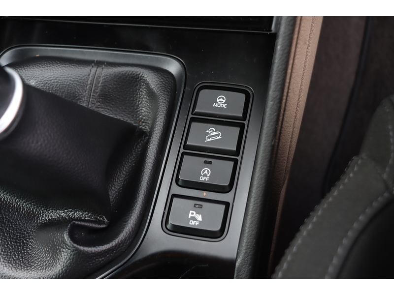 Hyundai 1.6 GDI SE NAV SUV 5DR PETROL MANUAL SATNAV BLUETOOTH DAB STEREO APPLE CARPLAY REAR CAMERA PARKING AIDS 2 OWNERS SAME OWNER FOR 5 YEARS 65000 MILES SH 72-74 Mitcham Road
