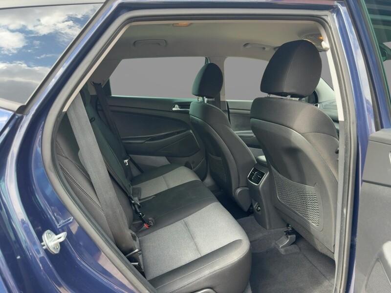 Hyundai 1.6 GDI SE NAV SUV 5DR PETROL MANUAL SATNAV BLUETOOTH DAB STEREO APPLE CARPLAY REAR CAMERA PARKING AIDS 2 OWNERS SAME OWNER FOR 5 YEARS 65000 MILES SH 72-74 Mitcham Road