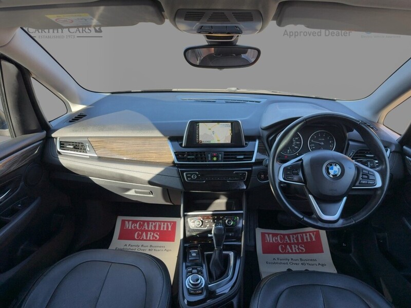 BMW 220I 2.0 LUXURY MPV 5DR PETROL AUTO SATNAV BLUETOOTH DAB STEREO CD PLAYER AIR CONDITIONING PARKING AIDS ONLY 33000 MILES FSH 7 SERVICES NO ULEZ CHARGE 72-74 Mitcham Road