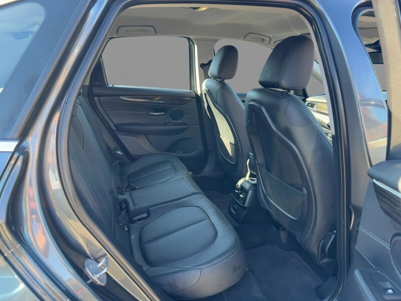 BMW 220I 2.0 LUXURY MPV 5DR PETROL AUTO SATNAV BLUETOOTH DAB STEREO CD PLAYER AIR CONDITIONING PARKING AIDS ONLY 33000 MILES FSH 7 SERVICES NO ULEZ CHARGE 72-74 Mitcham Road