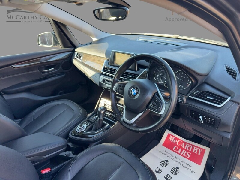 BMW 220I 2.0 LUXURY MPV 5DR PETROL AUTO SATNAV BLUETOOTH DAB STEREO CD PLAYER AIR CONDITIONING PARKING AIDS ONLY 33000 MILES FSH 7 SERVICES NO ULEZ CHARGE 72-74 Mitcham Road