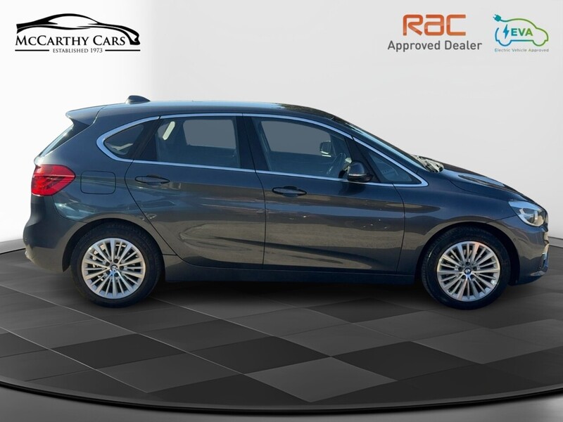 BMW 220I 2.0 LUXURY MPV 5DR PETROL AUTO SATNAV BLUETOOTH DAB STEREO CD PLAYER AIR CONDITIONING PARKING AIDS ONLY 33000 MILES FSH 7 SERVICES NO ULEZ CHARGE 72-74 Mitcham Road