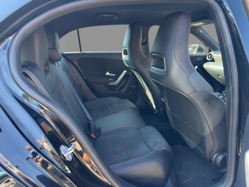 Mercedes-Benz A200 1.3 AMG LINE (EXECUTIVE) HATCHBACK 5DR PETROL 7G-DCT AUTO HEATED SEATS SAT NAV BLUETOOTH DAB STEREO REAR CAM PARKING AIDS 2 OWNERS 61000 MILES SH 72-74 Mitcham Road