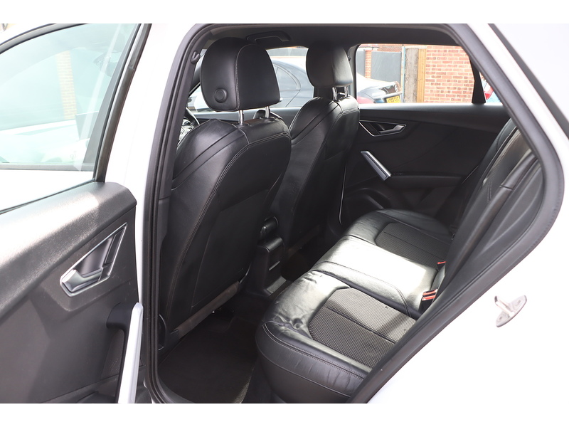 Audi 1.5 TFSI COD 35 S LINE SUV 5DR PETROL S TRONIC AUTO SAT NAV BLUETOOTH DAB STEREO PARKING AIDS JUST 2 OWNERS ONLY 65000 MILES SH NO ULEZ CHARGE 72-74 Mitcham Road