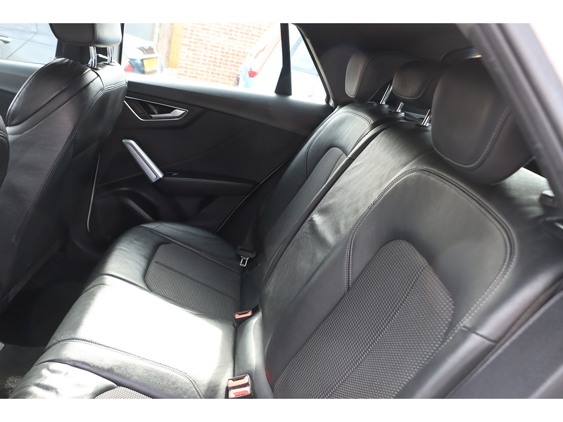 Audi 1.5 TFSI COD 35 S LINE SUV 5DR PETROL S TRONIC AUTO SAT NAV BLUETOOTH DAB STEREO PARKING AIDS JUST 2 OWNERS ONLY 65000 MILES SH NO ULEZ CHARGE 72-74 Mitcham Road