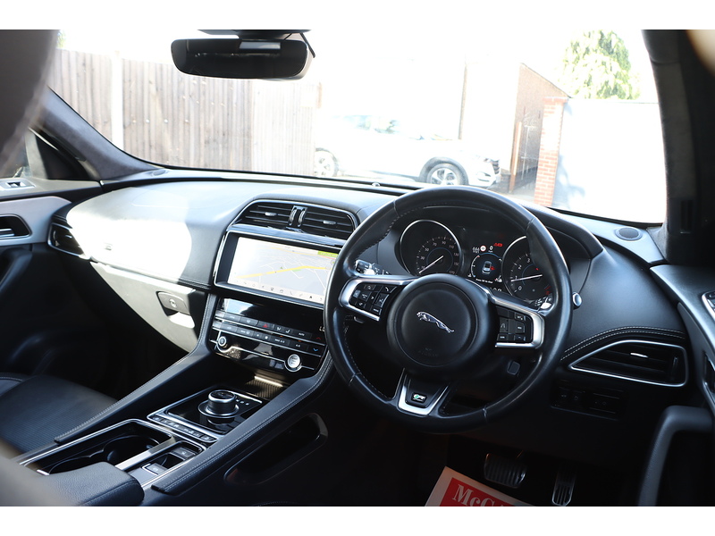 Jaguar 2.0 P250I R-SPORT SUV 5DR PETROL AWD AUTO HEATED SEATS SATNAV BLUETOOTH DAB RADIO APPLE CARPLAY REAR CAMERA PARKING AIDS 2 OWNERS ONLY 56000 MILES FSH 72-74 Mitcham Road