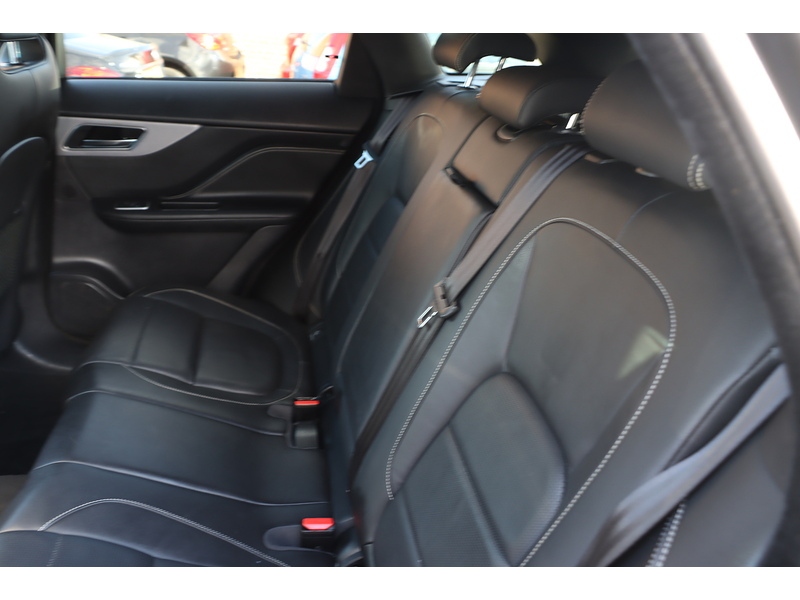 Jaguar 2.0 P250I R-SPORT SUV 5DR PETROL AWD AUTO HEATED SEATS SATNAV BLUETOOTH DAB RADIO APPLE CARPLAY REAR CAMERA PARKING AIDS 2 OWNERS ONLY 56000 MILES FSH 72-74 Mitcham Road