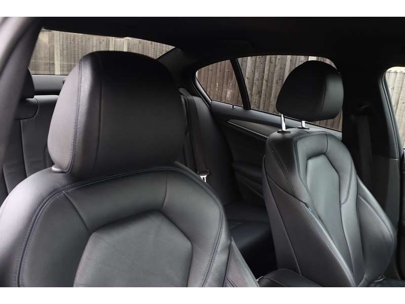 BMW 530E 2.0 9.2KWH M SPORT SALOON 4DR PETROL PLUG-IN HYBRID AUTO HEATED SEATS SAT NAV BLUETOOTH DAB STEREO APPLE CARPLAY REAR CAMERA ONLY 55000 MILES FSH 72-74 Mitcham Road