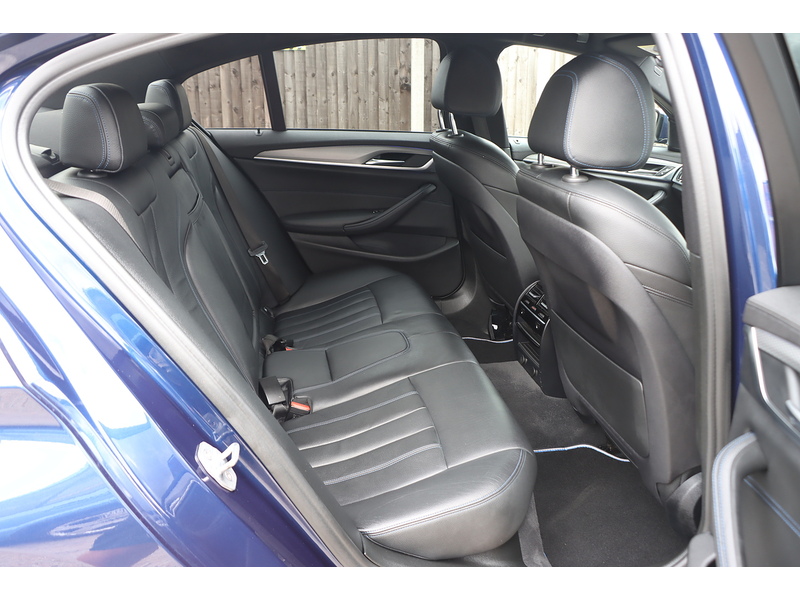 BMW 530E 2.0 9.2KWH M SPORT SALOON 4DR PETROL PLUG-IN HYBRID AUTO HEATED SEATS SAT NAV BLUETOOTH DAB STEREO APPLE CARPLAY REAR CAMERA ONLY 55000 MILES FSH 72-74 Mitcham Road