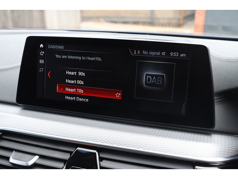 BMW 530E 2.0 9.2KWH M SPORT SALOON 4DR PETROL PLUG-IN HYBRID AUTO HEATED SEATS SAT NAV BLUETOOTH DAB STEREO APPLE CARPLAY REAR CAMERA ONLY 55000 MILES FSH 72-74 Mitcham Road