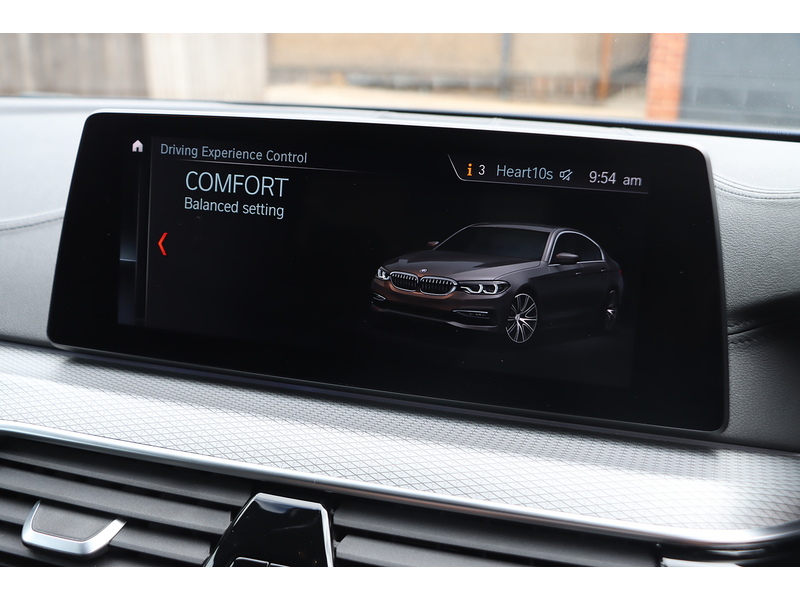 BMW 530E 2.0 9.2KWH M SPORT SALOON 4DR PETROL PLUG-IN HYBRID AUTO HEATED SEATS SAT NAV BLUETOOTH DAB STEREO APPLE CARPLAY REAR CAMERA ONLY 55000 MILES FSH 72-74 Mitcham Road