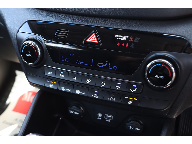 Hyundai 1.6 GDI BLUE DRIVE SE NAV SUV 5DR PETROL MANUAL HEATED SEATS SAT NAV BLUETOOTH DAB STEREO PARKING AIDS 2 OWNERS SAME OWNER FOR 5 YEARS 69000 MILES SH 72-74 Mitcham Road