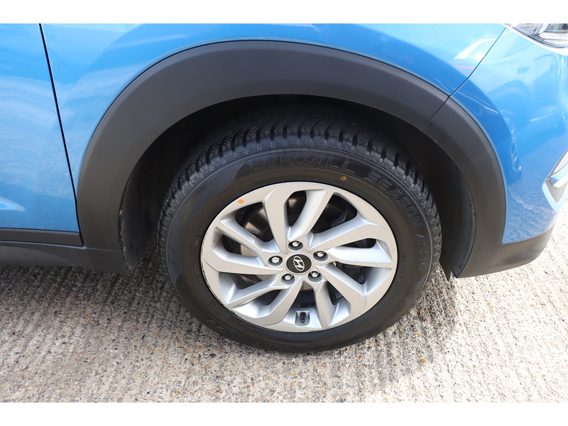 Hyundai 1.6 GDI BLUE DRIVE SE NAV SUV 5DR PETROL MANUAL HEATED SEATS SAT NAV BLUETOOTH DAB STEREO PARKING AIDS 2 OWNERS SAME OWNER FOR 5 YEARS 69000 MILES SH 72-74 Mitcham Road