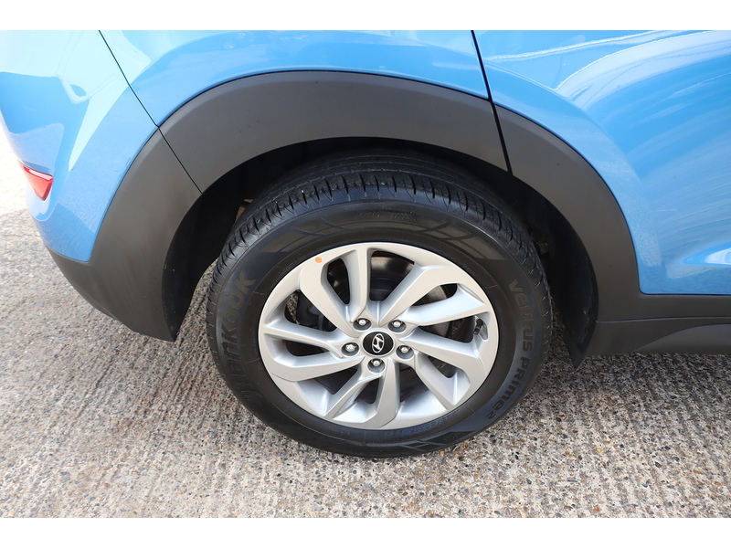 Hyundai 1.6 GDI BLUE DRIVE SE NAV SUV 5DR PETROL MANUAL HEATED SEATS SAT NAV BLUETOOTH DAB STEREO PARKING AIDS 2 OWNERS SAME OWNER FOR 5 YEARS 69000 MILES SH 72-74 Mitcham Road